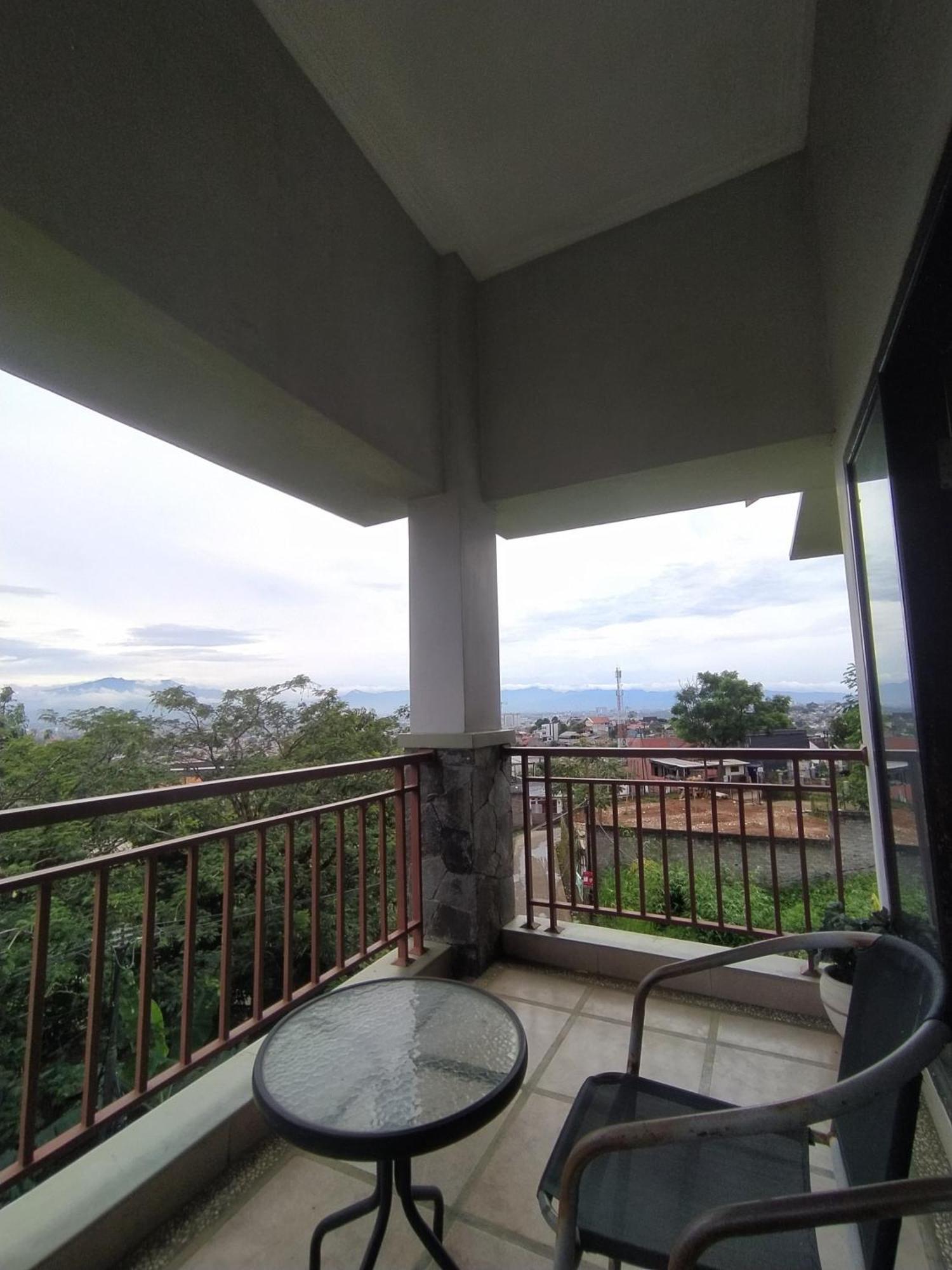 Villa Padasuka Raisa By Grorental Bandung Exterior foto